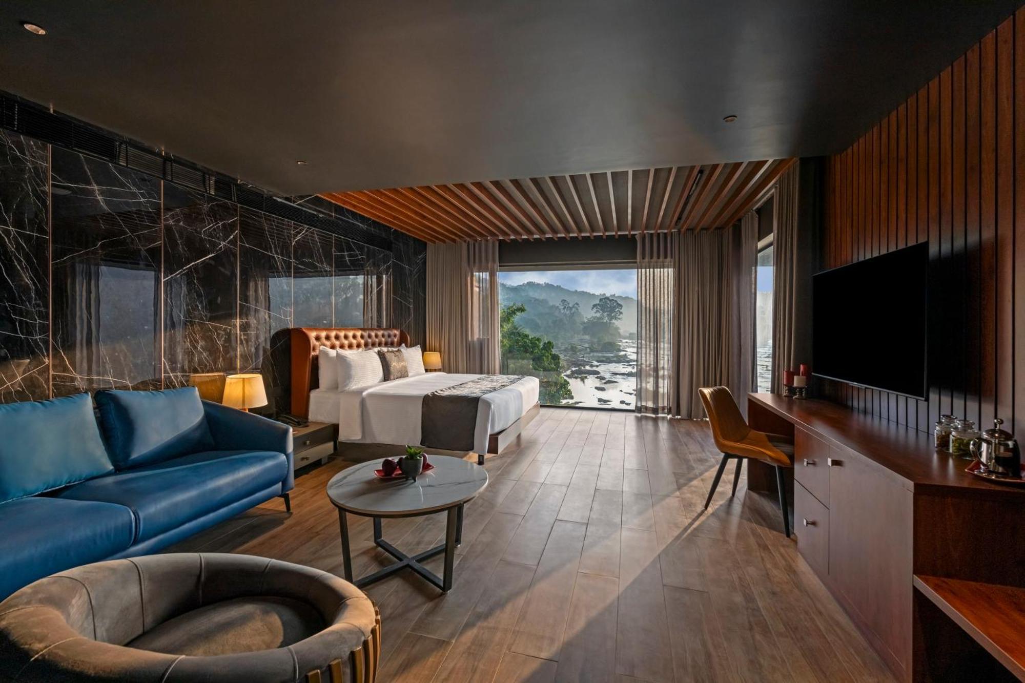 Sterling Athirappilly Hotell Kallana Exteriör bild