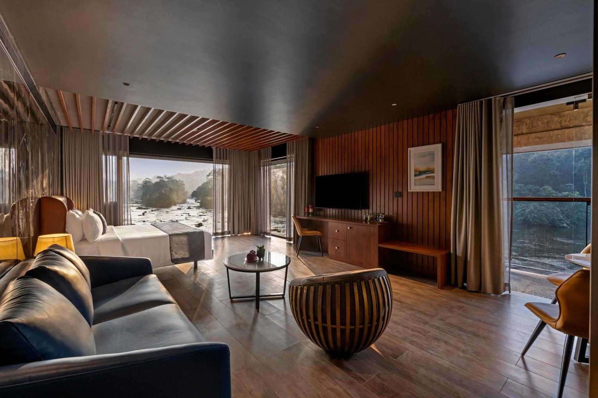 Sterling Athirappilly Hotell Kallana Exteriör bild