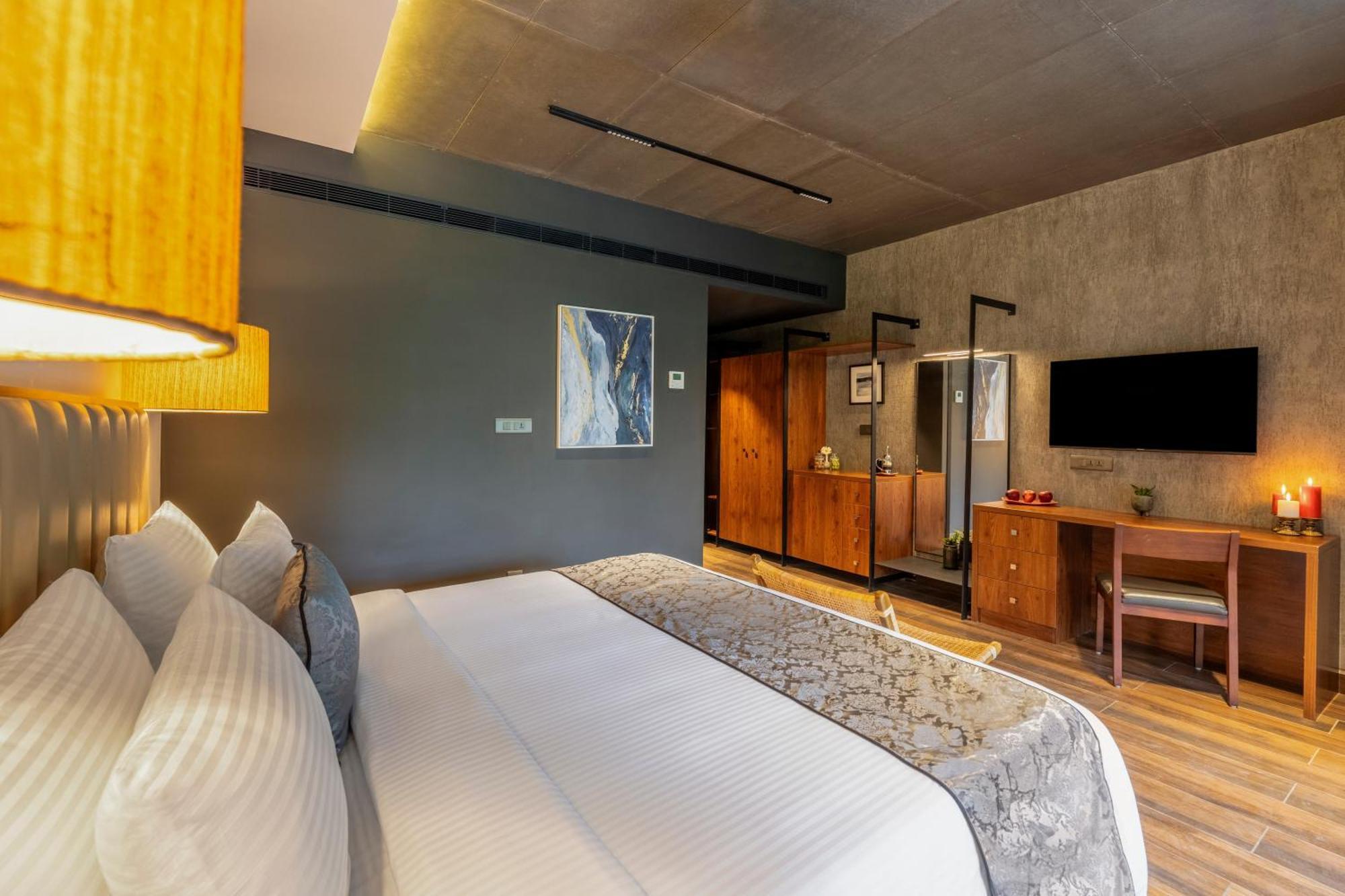 Sterling Athirappilly Hotell Kallana Exteriör bild