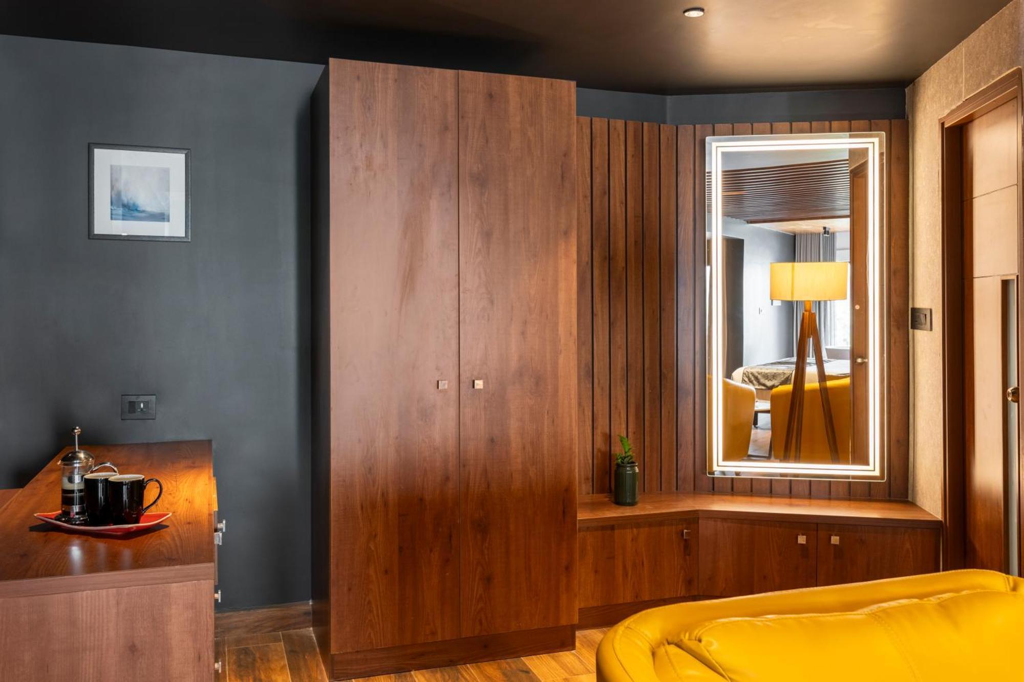 Sterling Athirappilly Hotell Kallana Exteriör bild